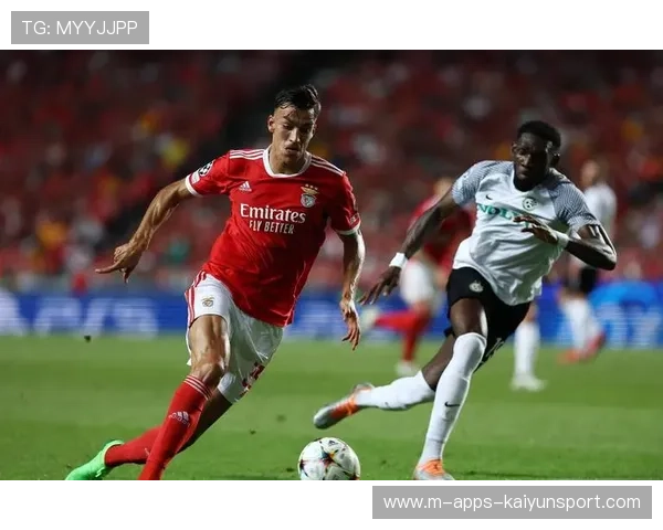 格里马尔多双响助力球队，23-24赛季任意球破门数居五大联赛首位，fm21格里马尔多